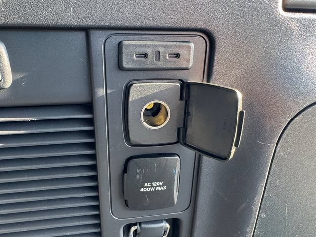 Used 2025 Ford Expedition Active AWD/4WD image 21