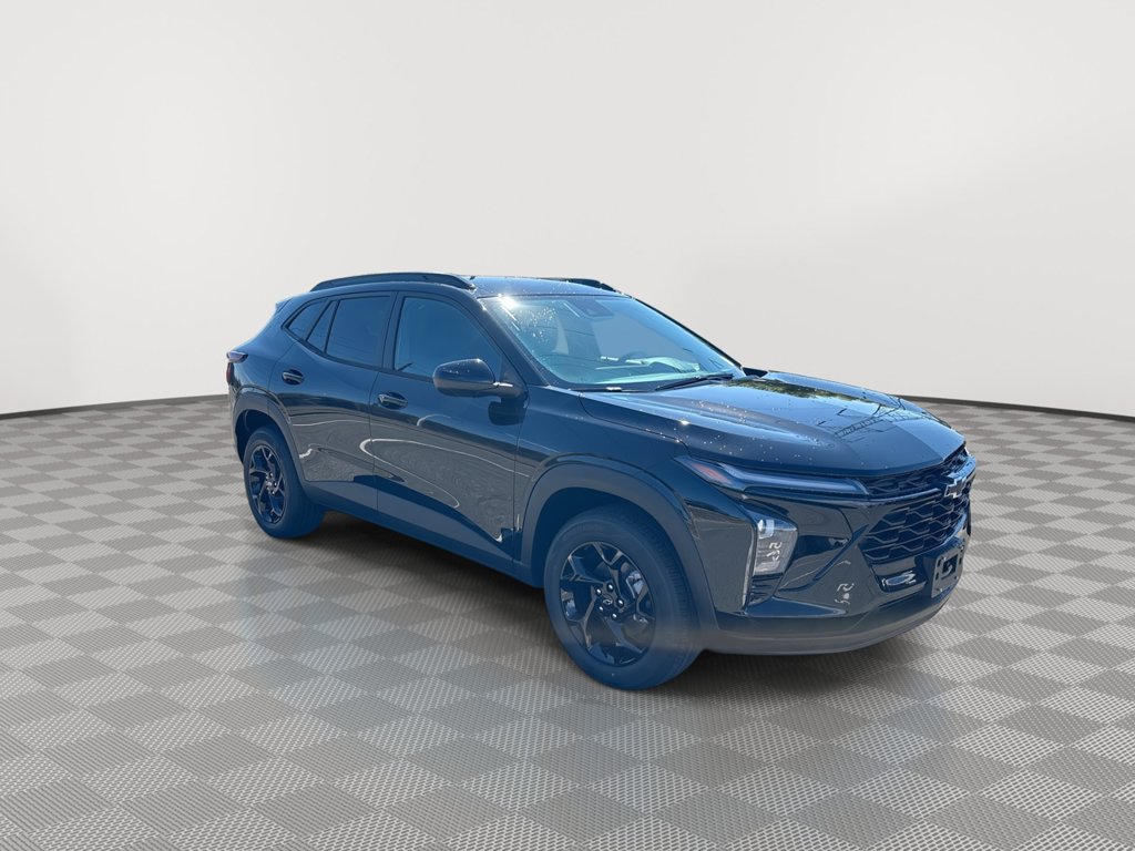 New 2026 Chevrolet Trax LT w/ Midnight Edition FWD image 2
