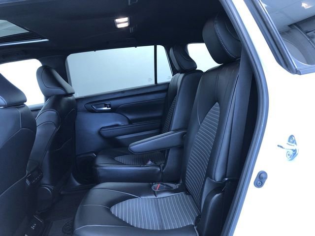Used 2023 Toyota Highlander XSE image 23