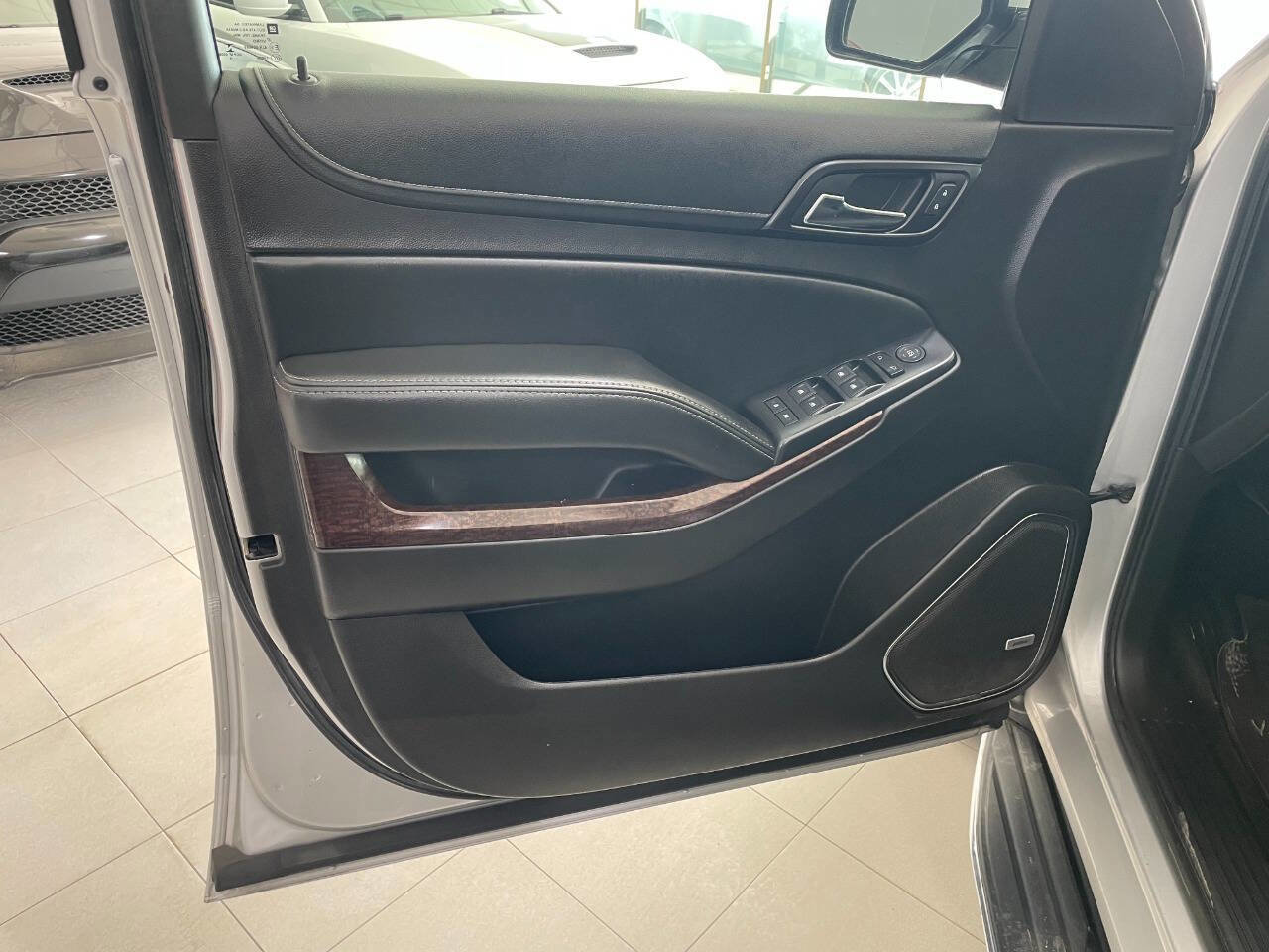 Used 2016 GMC Yukon XL SLE w/ Convenience Package image 15