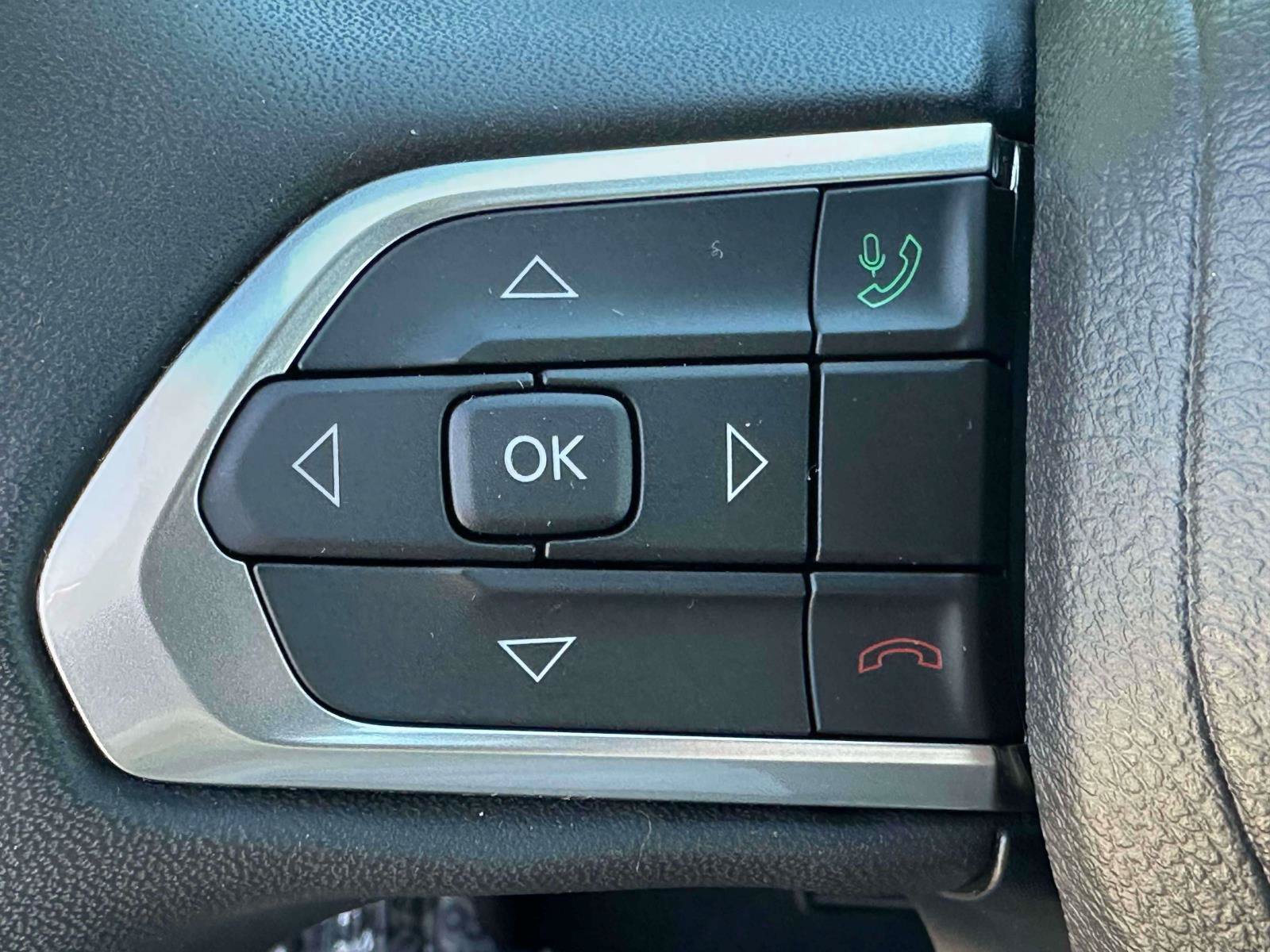 Used 2023 Jeep Compass Latitude AWD/4WD image 19