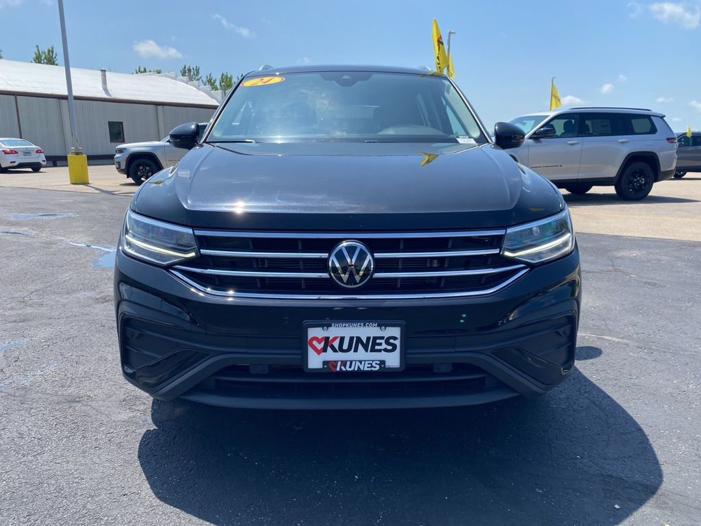 Used 2024 Volkswagen Tiguan SE image 14
