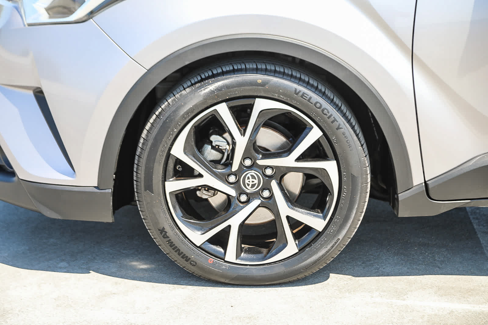 Certified 2019 Toyota C-HR XLE FWD image 10