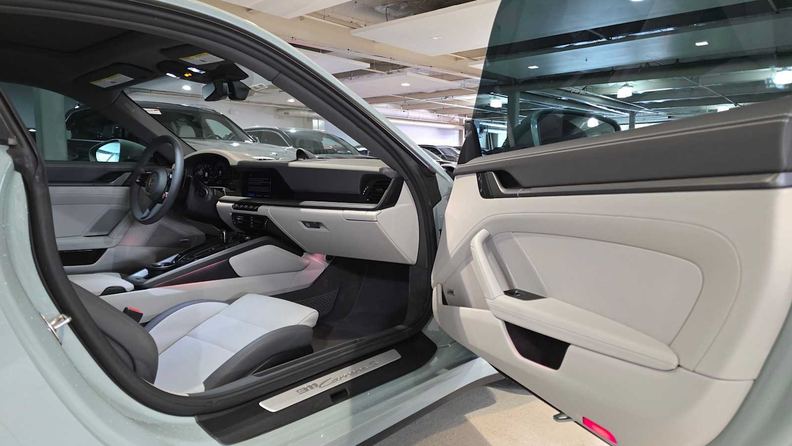 Used 2025 Porsche 911 Carrera S RWD image 10