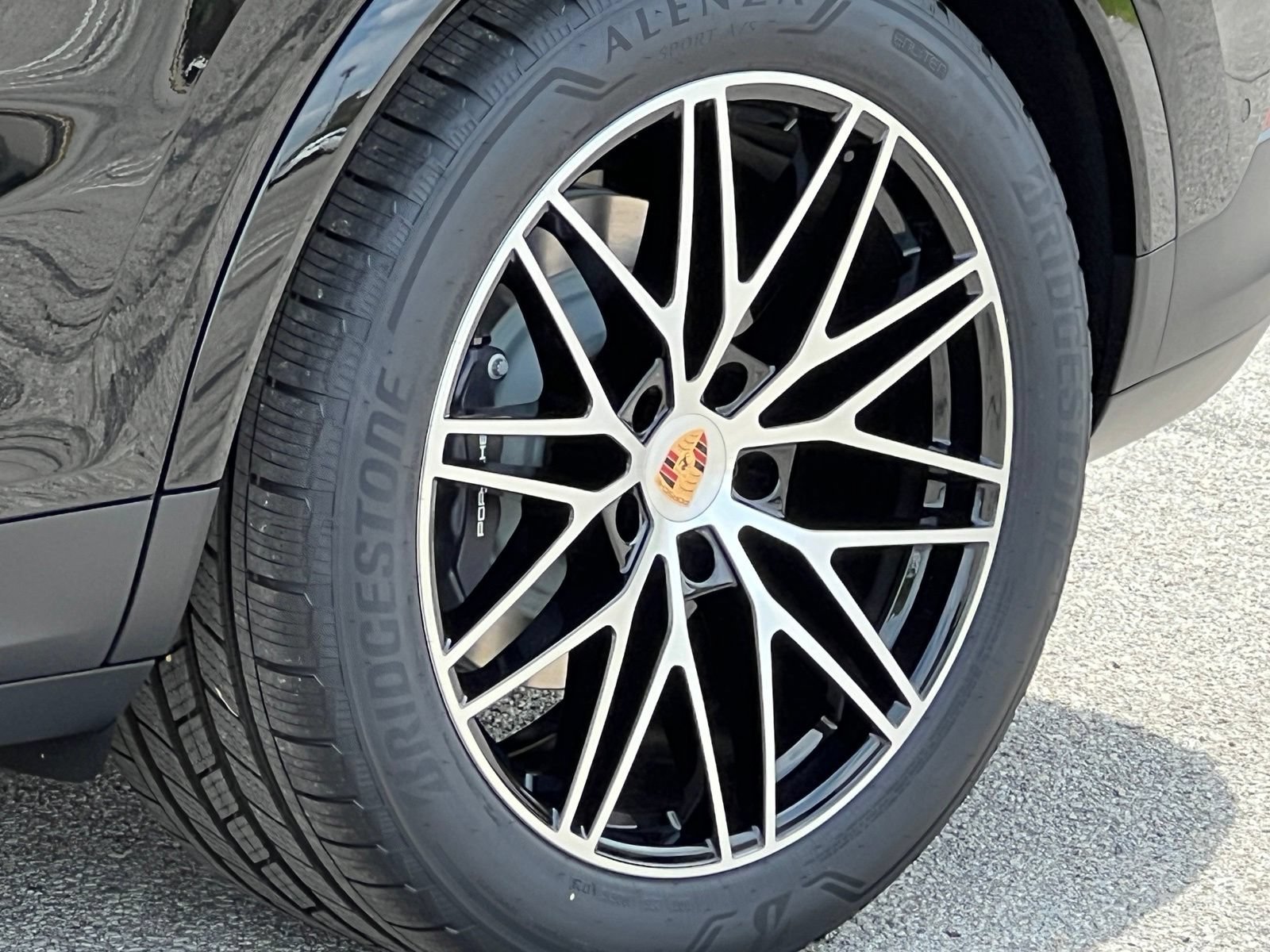 New 2026 Porsche Cayenne Coupe AWD/4WD image 13