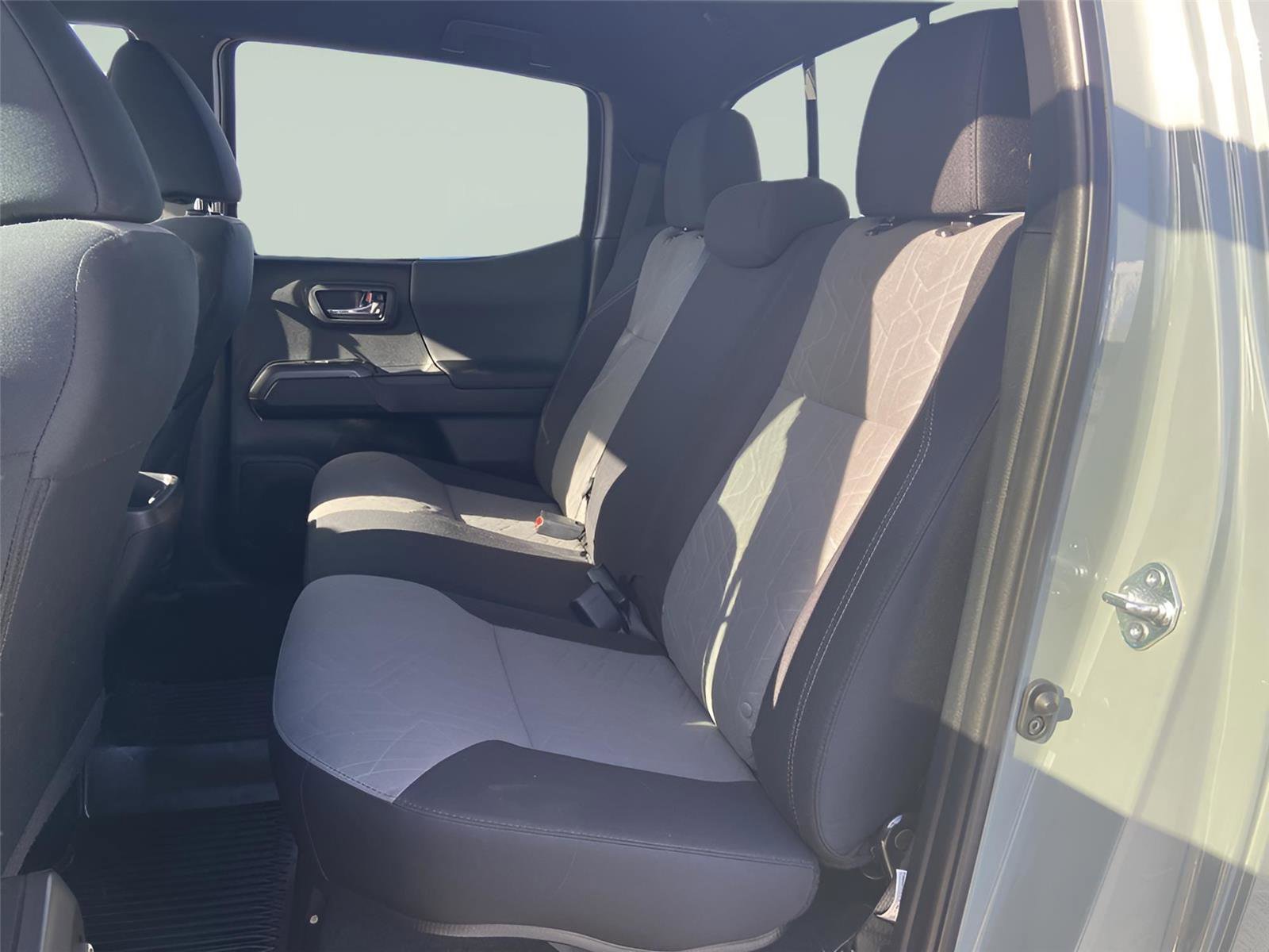 Used 2022 Toyota Tacoma TRD Sport image 17