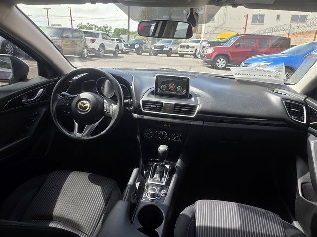 Used 2016 MAZDA MAZDA3 i Sport w/ Preferred Equipment Package FWD image 5