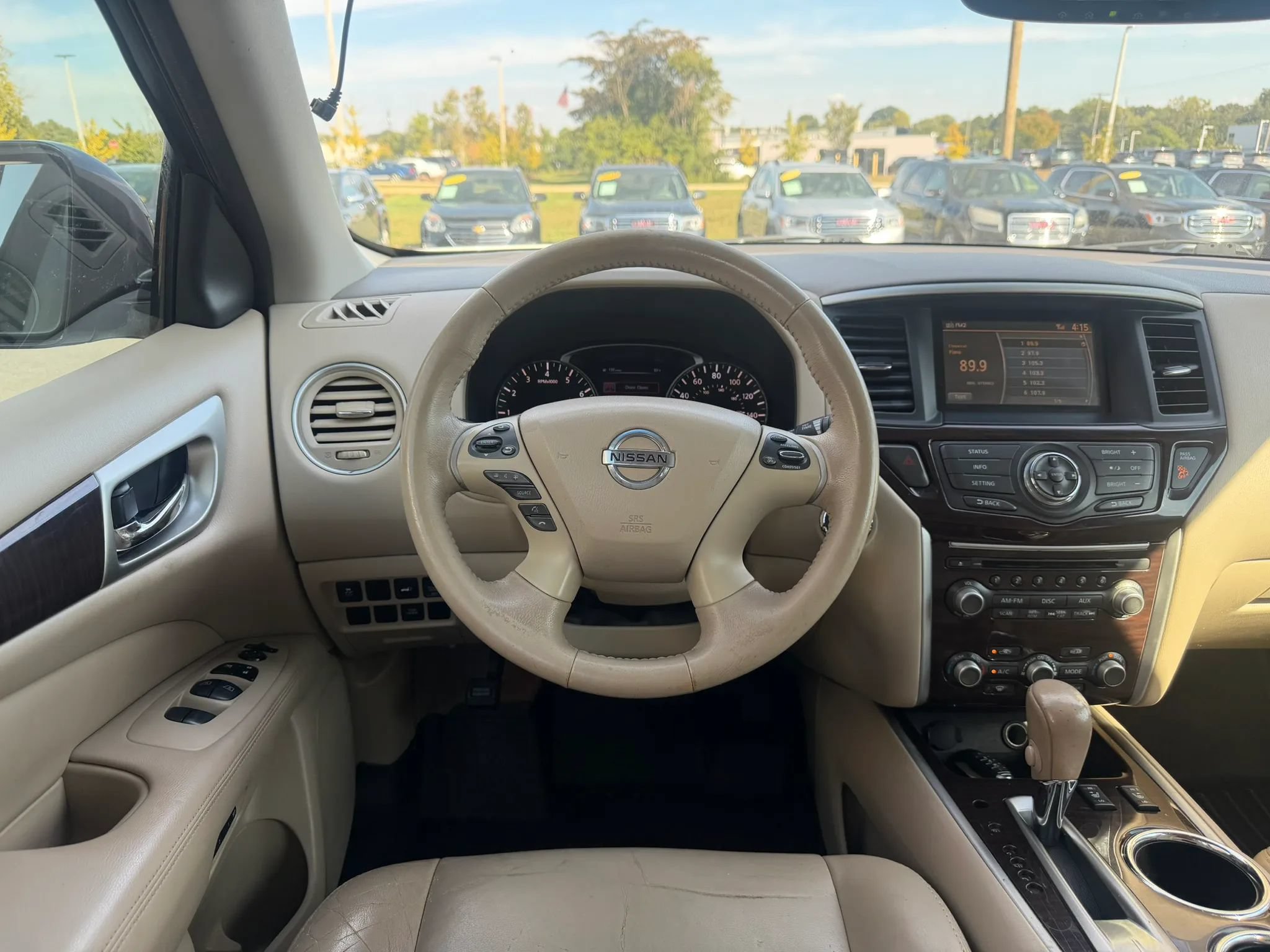 Used 2014 Nissan Pathfinder SL FWD image 10