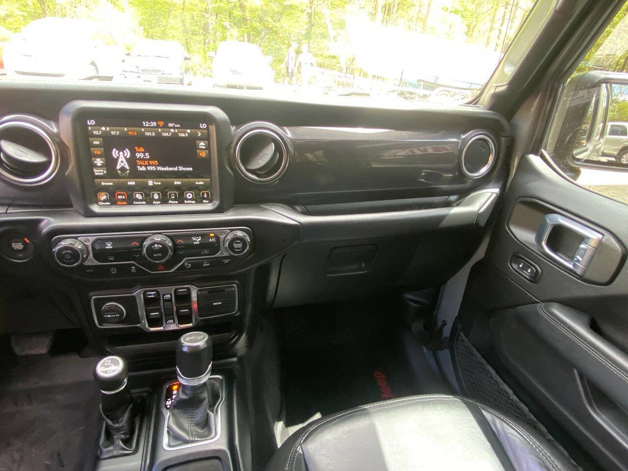 Used 2021 Jeep Wrangler Unlimited Sahara image 10
