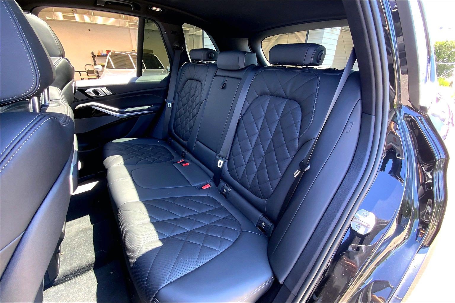 Used 2024 BMW X5 xDrive40i w/ M Sport Package AWD/4WD image 22