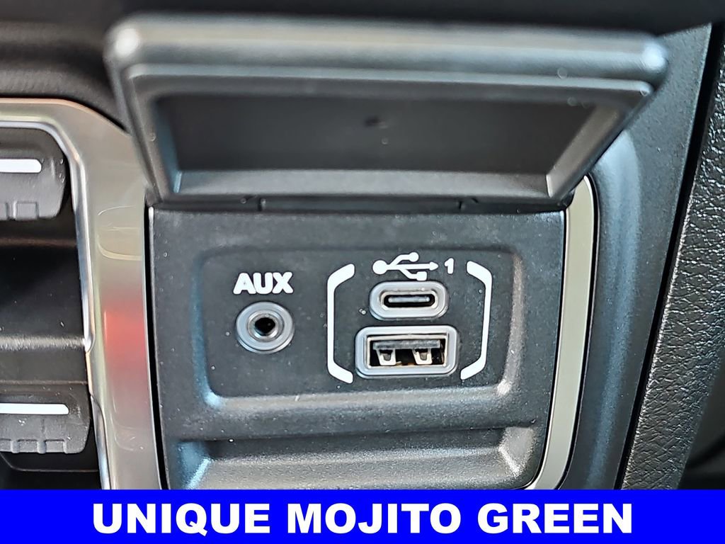 New 2025 Jeep Gladiator Mojave w/ Convenience Group image 24