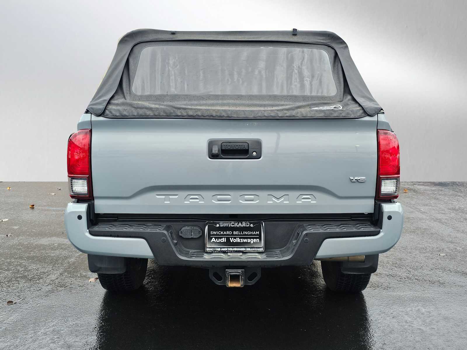 Used 2019 Toyota Tacoma TRD Sport image 4