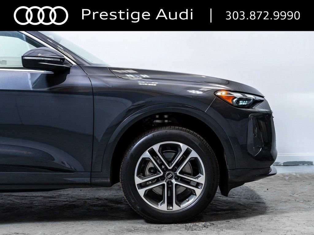 Used 2025 Audi Q5 Premium w/ Convenience Package AWD/4WD image 13