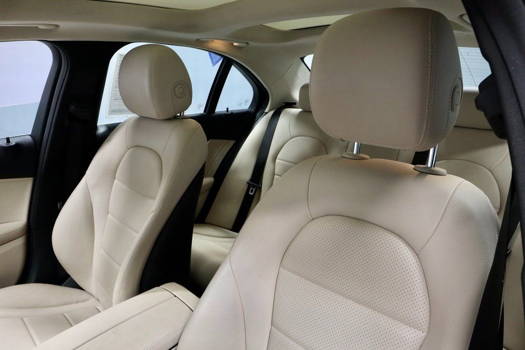 Used 2021 Mercedes-Benz C 300 4MATIC Sedan image 28