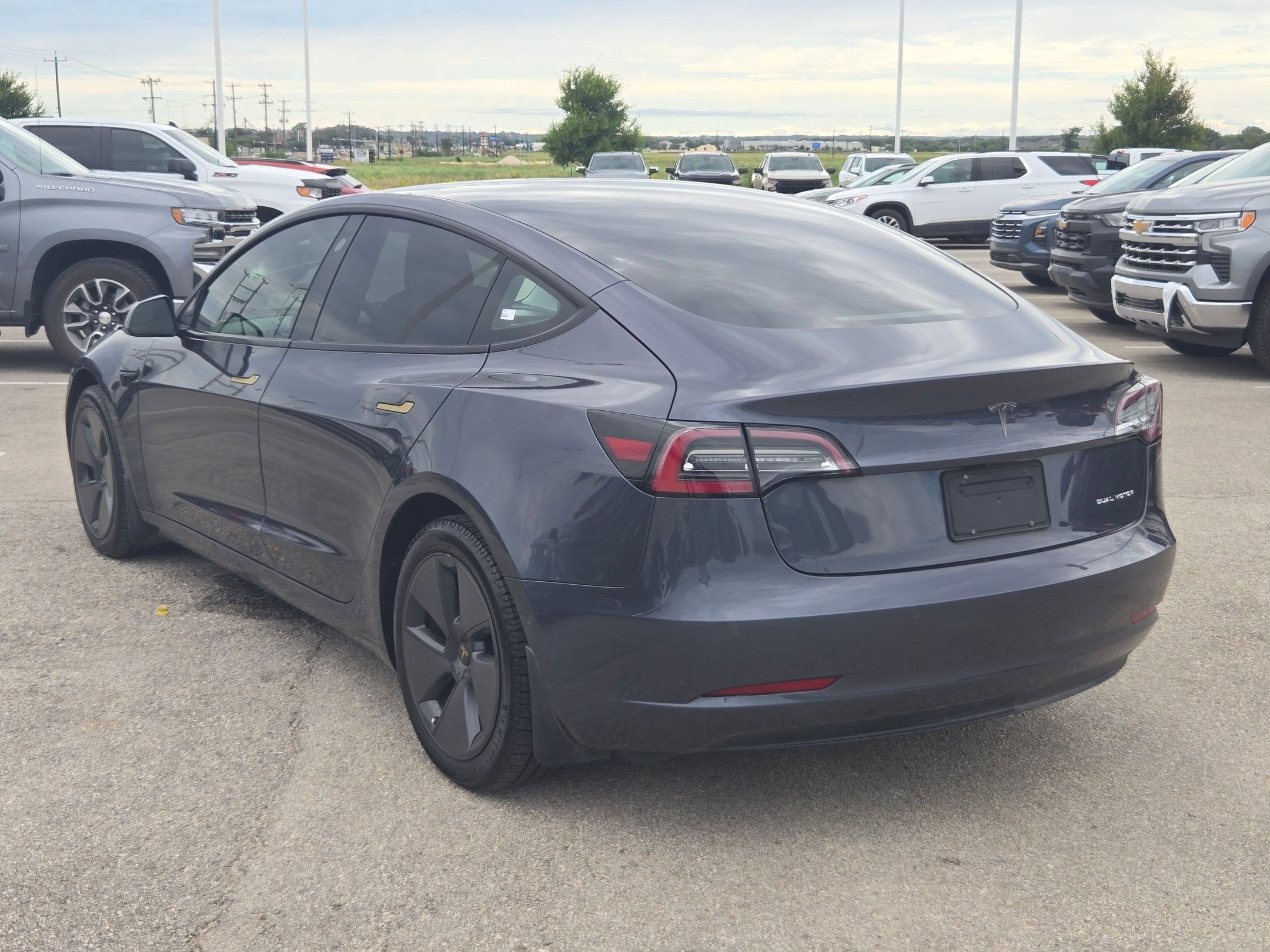 Used 2022 Tesla Model 3 Long Range AWD/4WD image 5