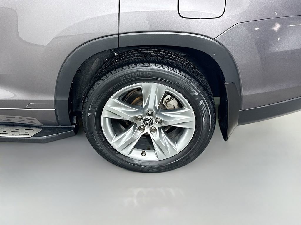Used 2016 Toyota Highlander Limited image 21
