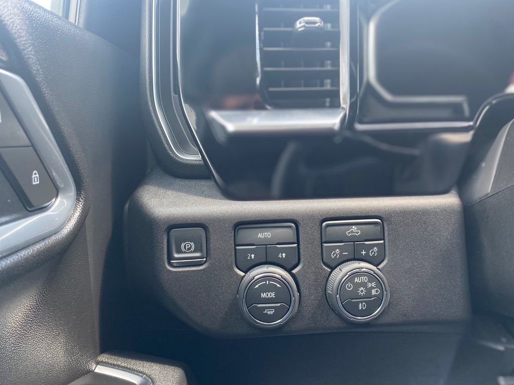 Used 2026 Chevrolet Silverado 1500 RST AWD/4WD image 29