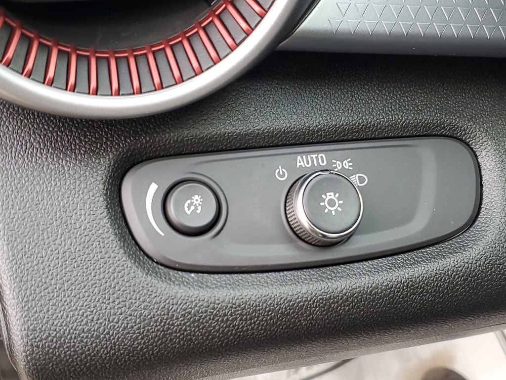 Used 2024 Chevrolet Trax RS image 9