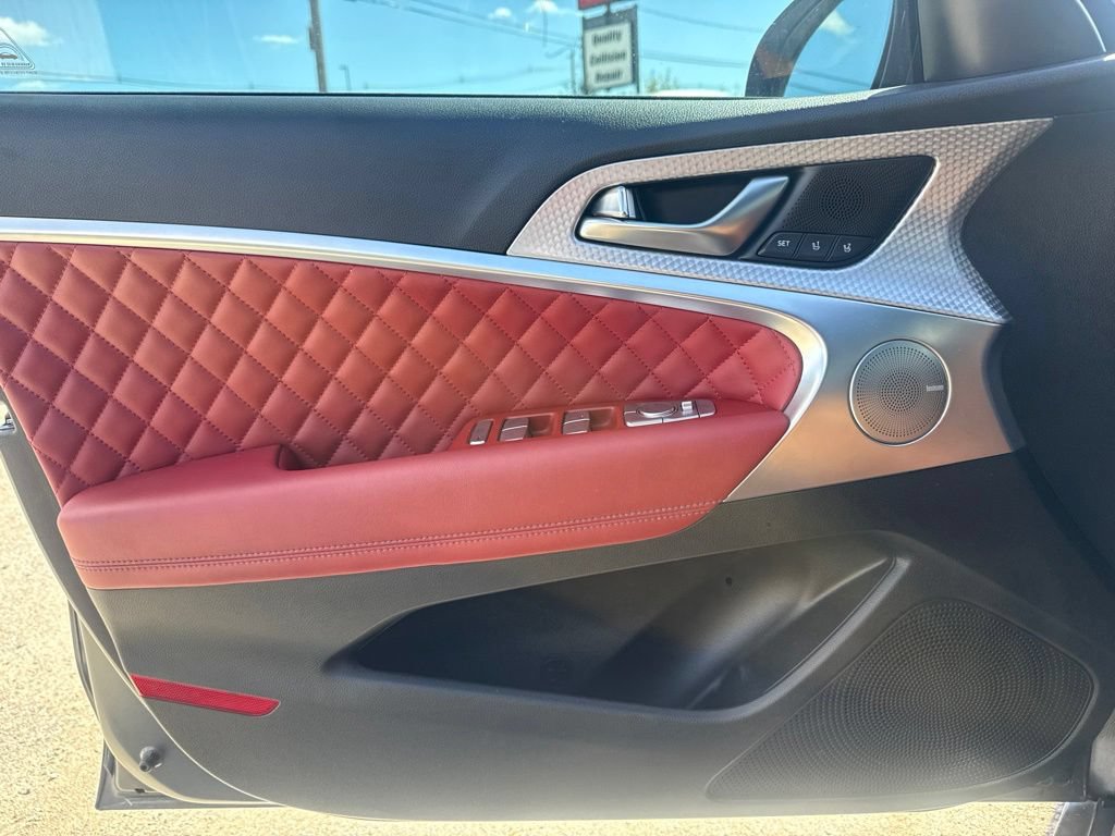Used 2022 Genesis G70 3.3T Launch Edition RWD image 14