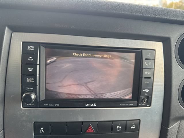 Used 2010 Jeep Commander Sport w/ Sun/Sound Group AWD/4WD image 19