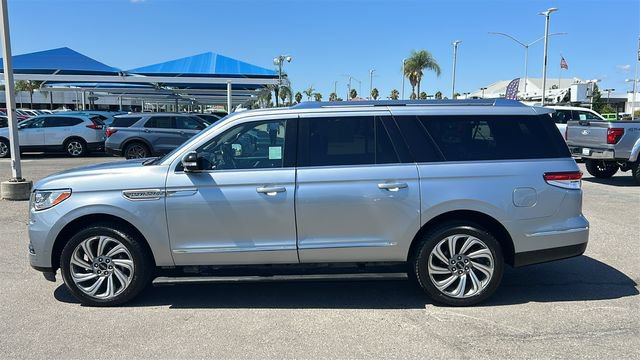 Used 2022 Lincoln Navigator L Reserve AWD/4WD image 6