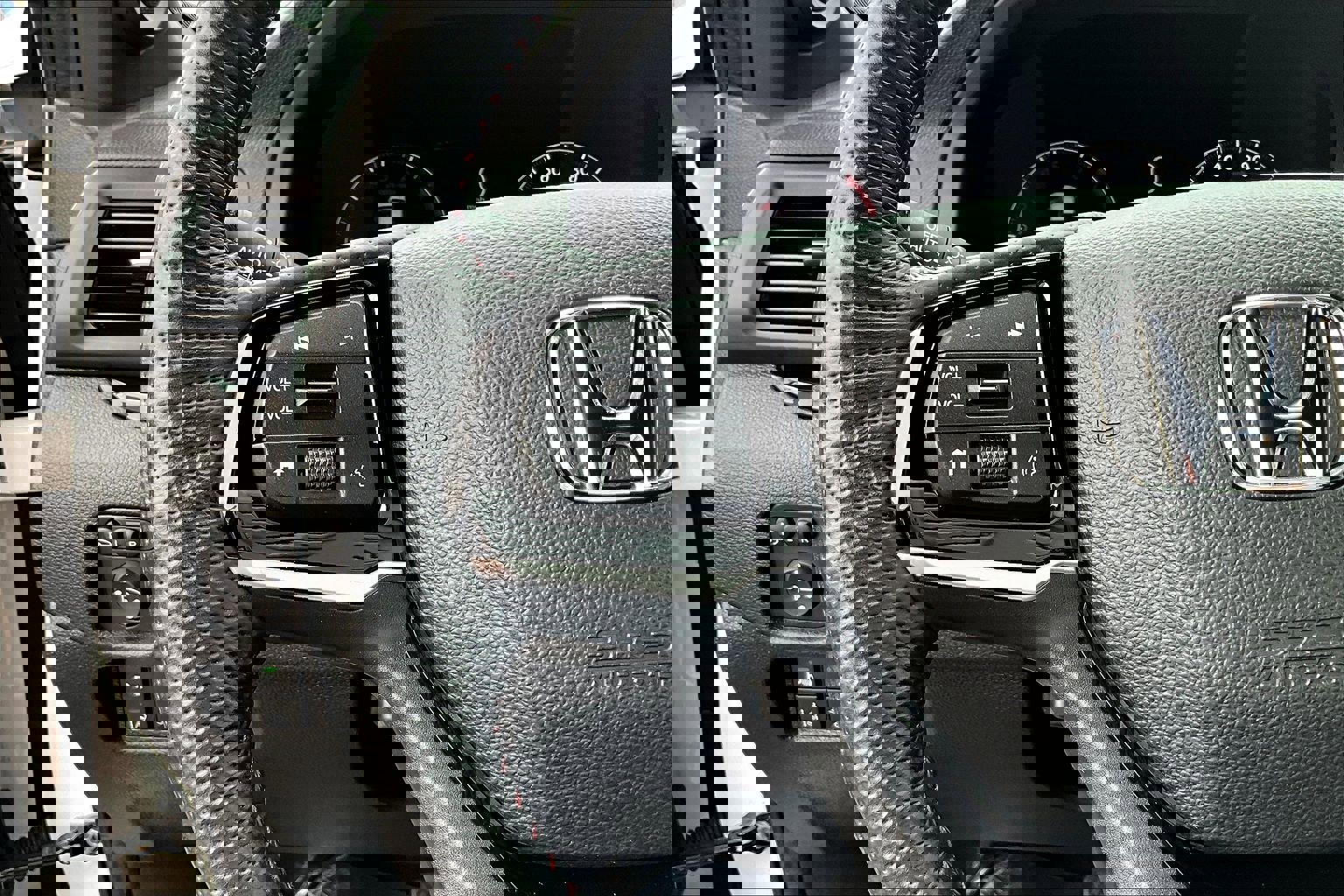 Used 2024 Honda Ridgeline Black Edition image 12