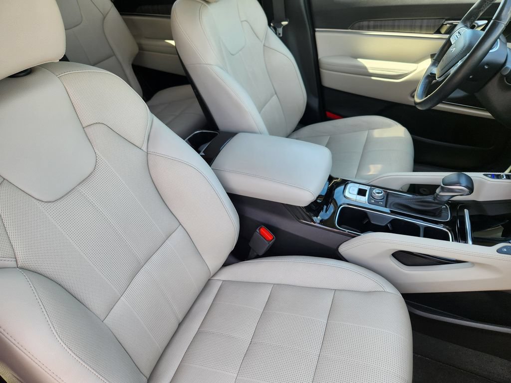 Used 2024 Kia Telluride EX AWD/4WD image 19