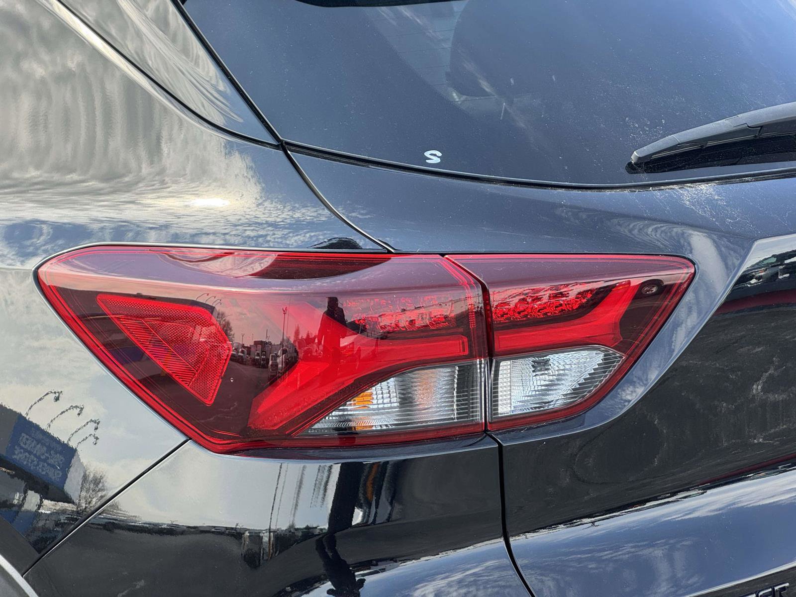 Used 2022 Chevrolet TrailBlazer RS w/ Sun and Liftgate Package AWD/4WD image 31