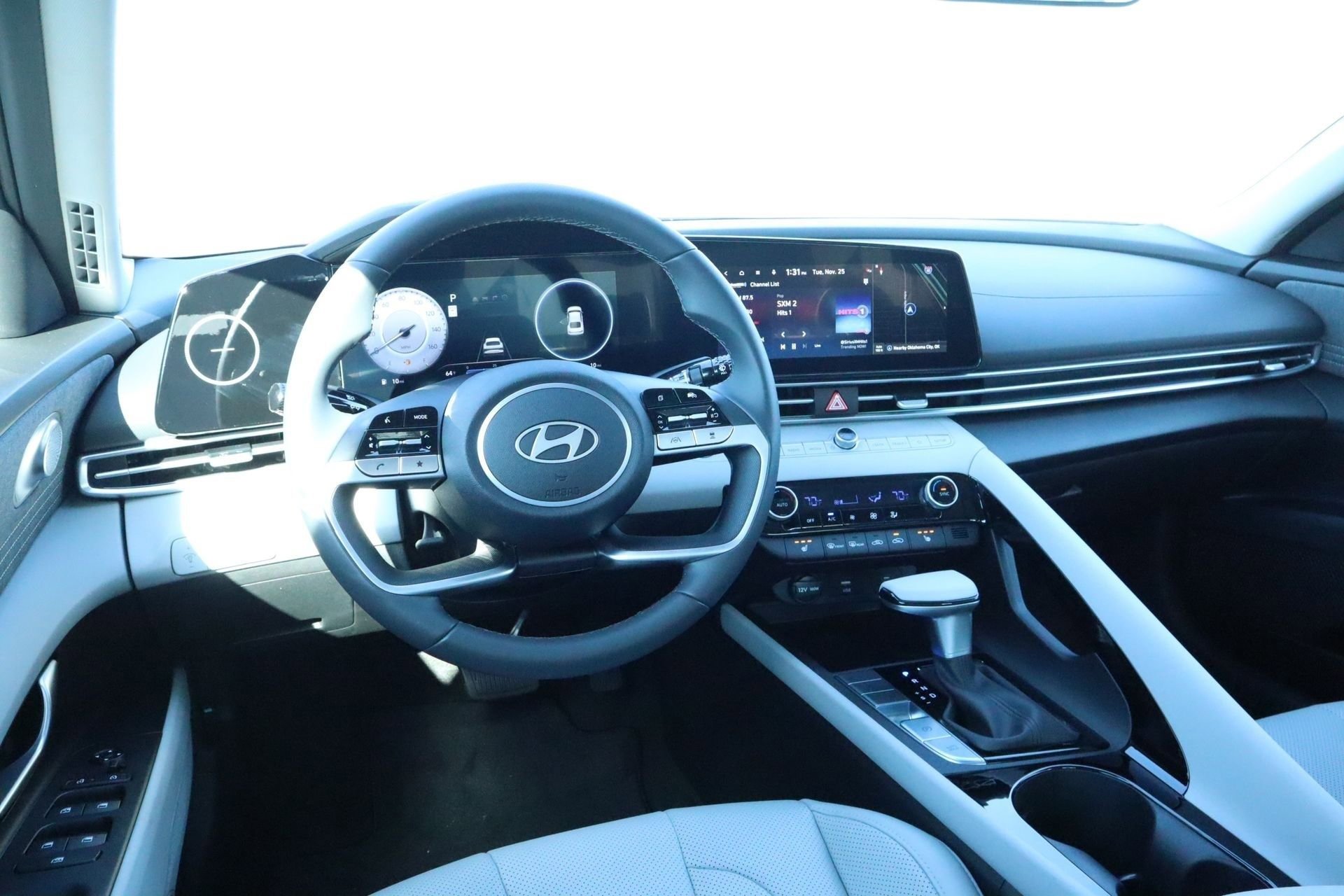 New 2026 Hyundai Elantra Limited image 9