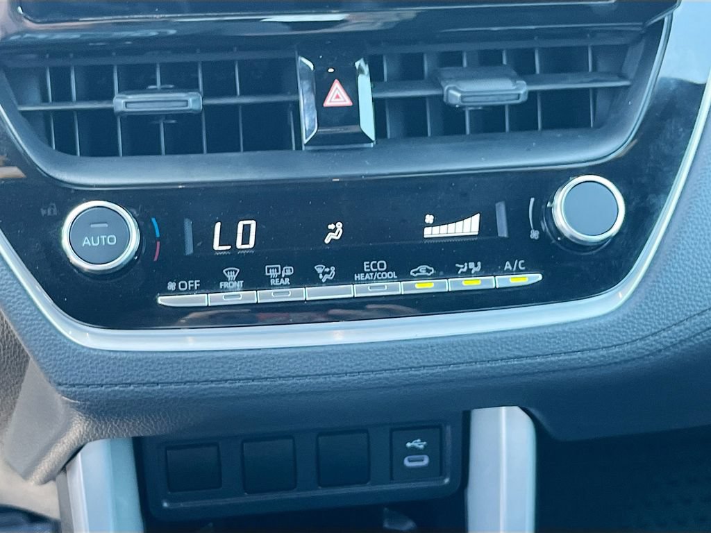 Used 2025 Toyota Corolla Cross AWD Hybrid image 16