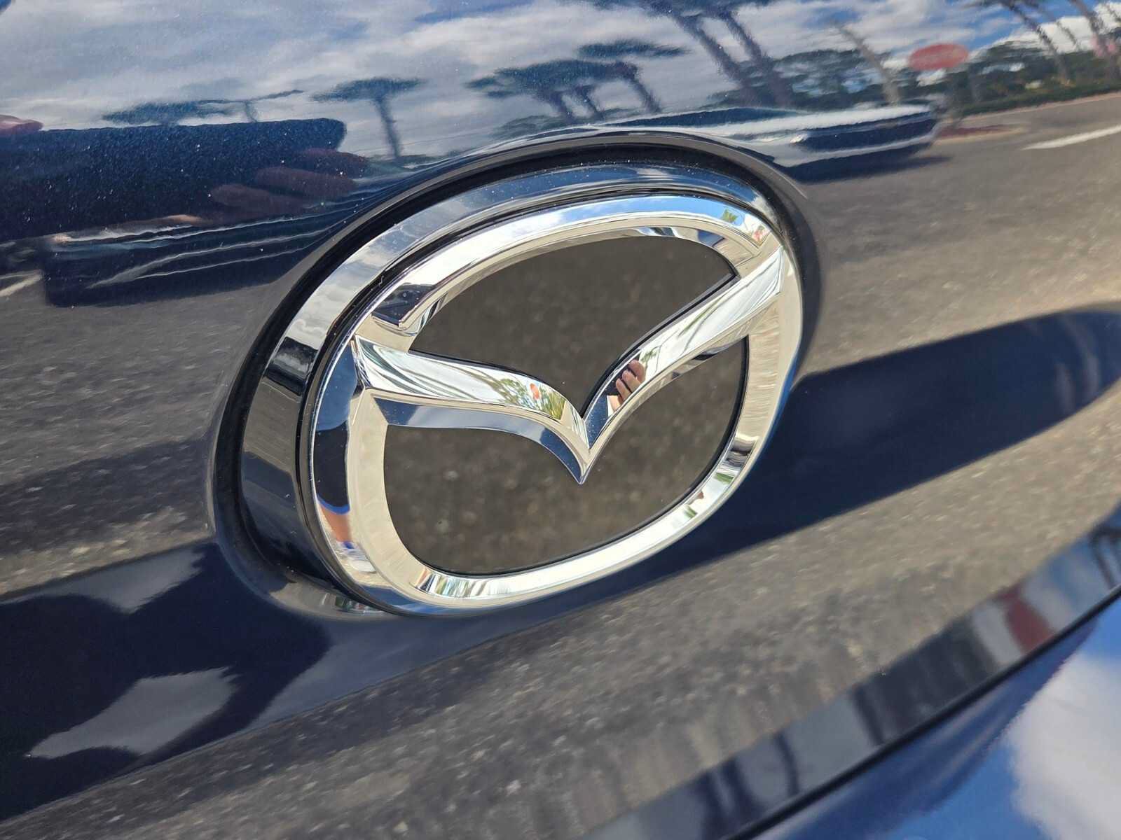 Used 2023 MAZDA MAZDA3 s FWD image 17