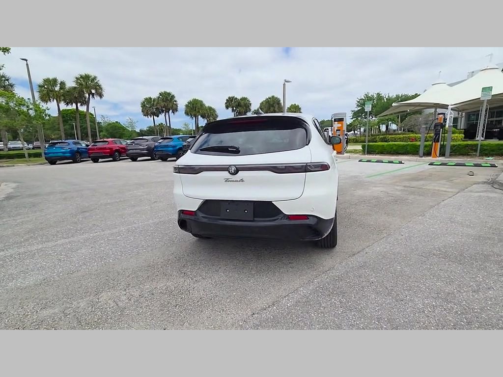 New 2026 Alfa Romeo Tonale w/ Red Premium Package AWD/4WD image 27