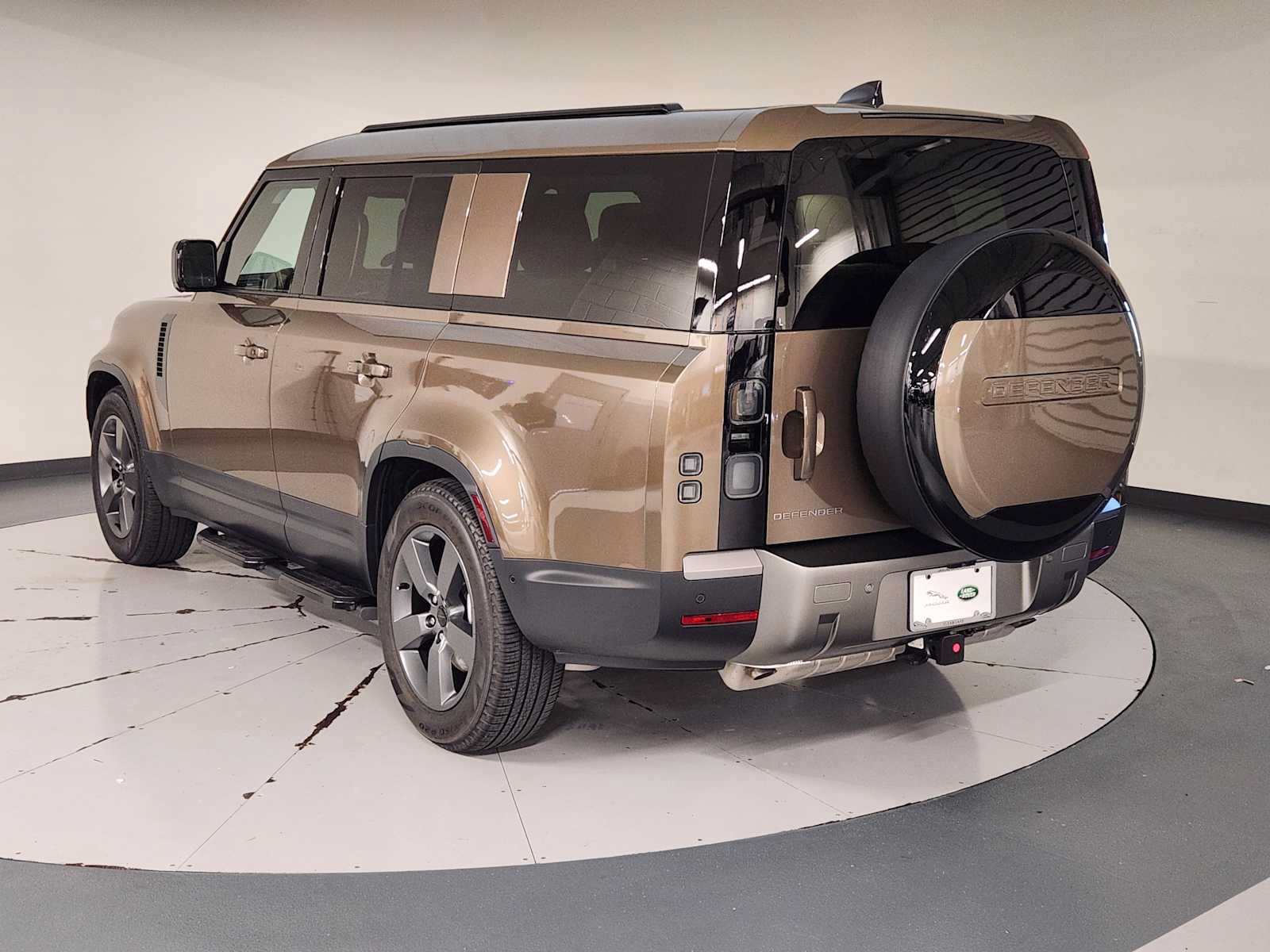 Used 2026 Land Rover Defender 130 S AWD/4WD image 6