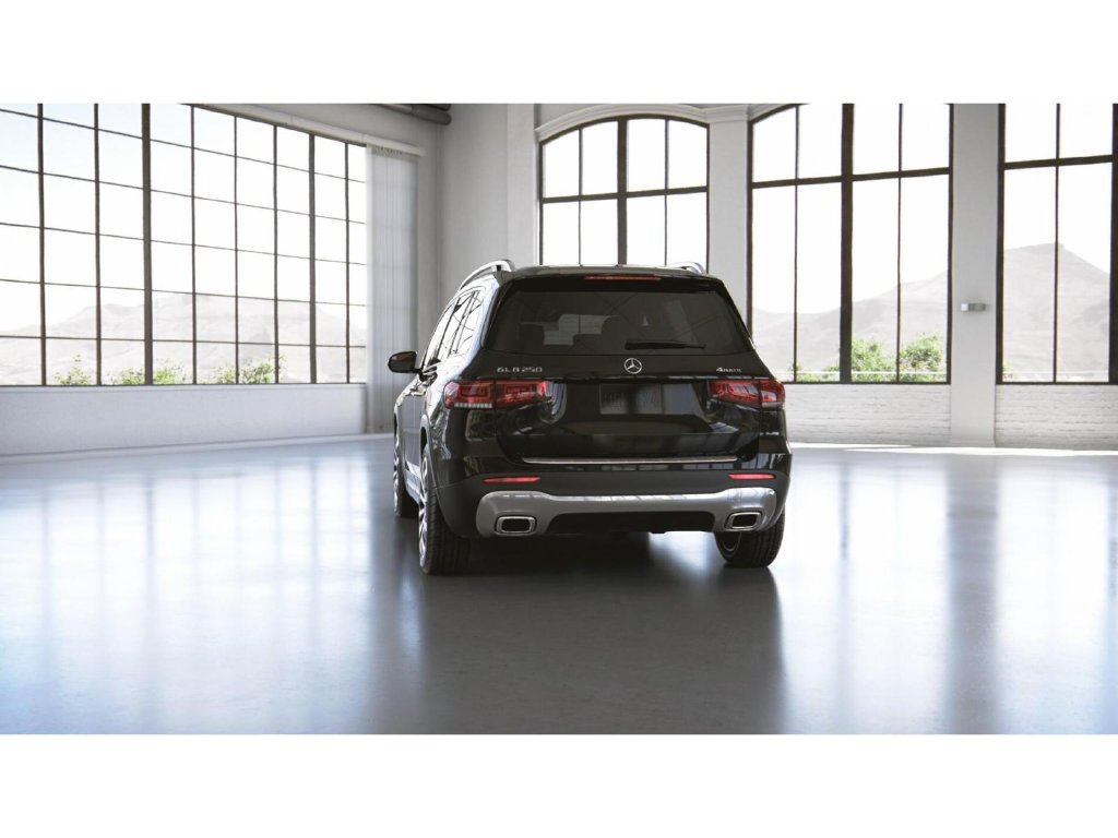 Used 2022 Mercedes-Benz GLB 250 4MATIC image 27