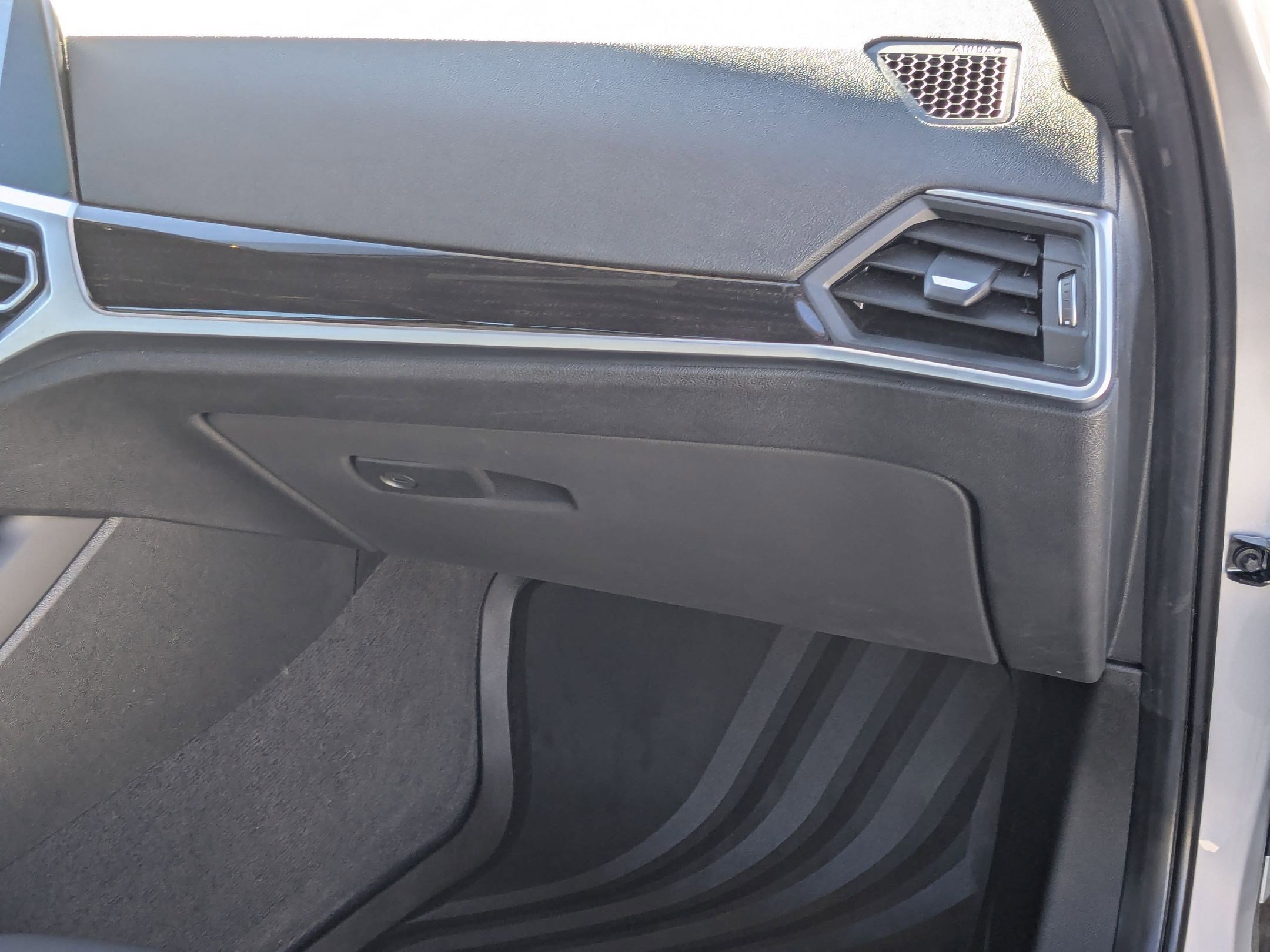 Used 2020 BMW 330i xDrive Sedan w/ Convenience Package image 22