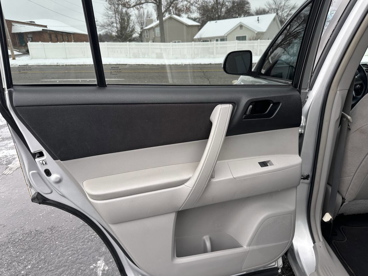 Used 2013 Toyota Highlander Plus image 21