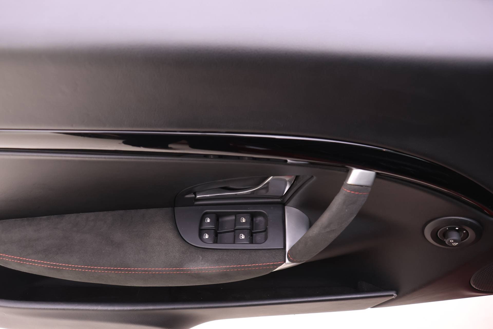 Used 2018 Maserati GranTurismo Sport image 11