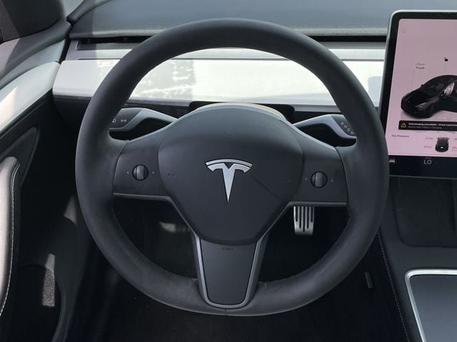 Used 2023 Tesla Model Y Long Range AWD/4WD image 12