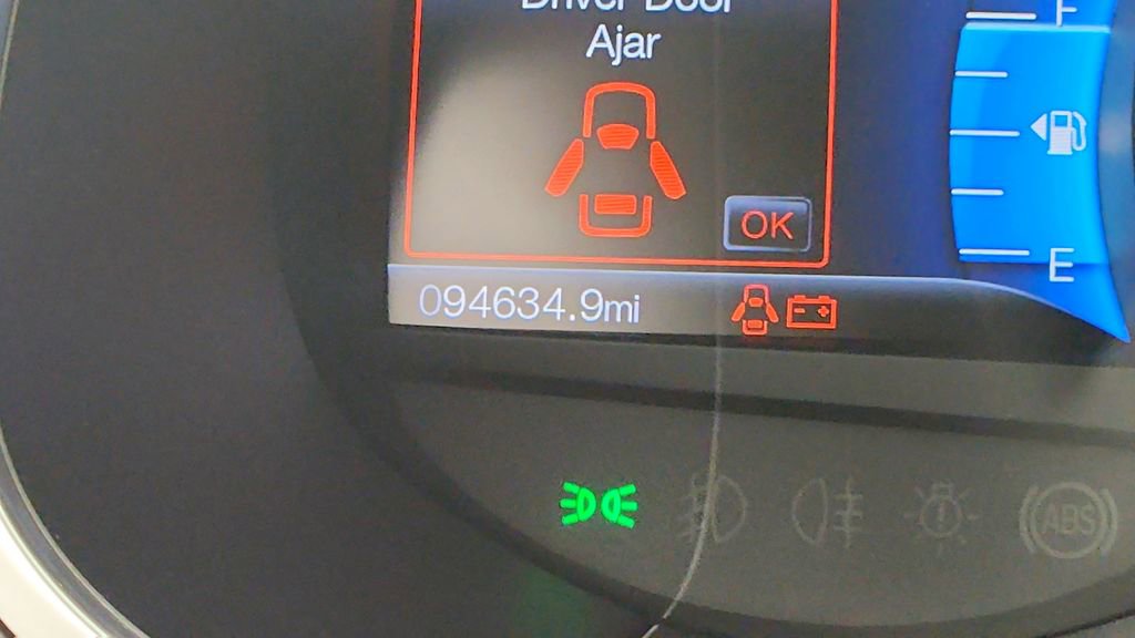 Used 2017 Ford Edge Titanium w/ Equipment Group 301A FWD image 16