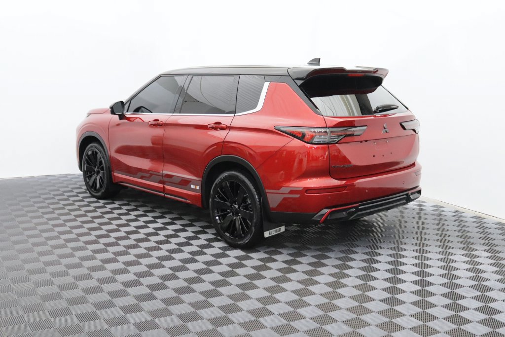 Used 2026 Mitsubishi Outlander AWD image 6