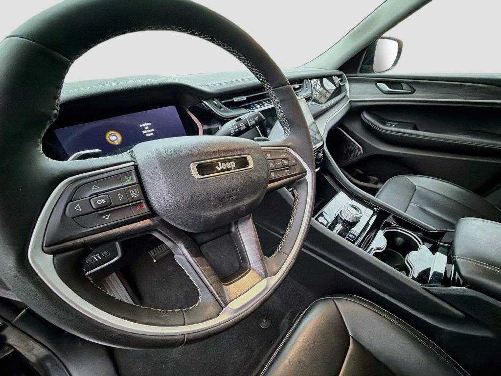 Used 2023 Jeep Grand Cherokee 4WD 4xe image 10