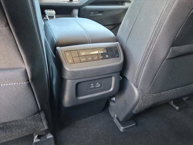 Used 2024 Nissan Pathfinder SV AWD/4WD image 17