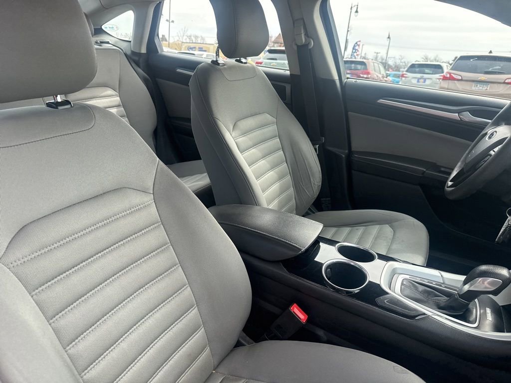 Used 2014 Ford Fusion S image 30