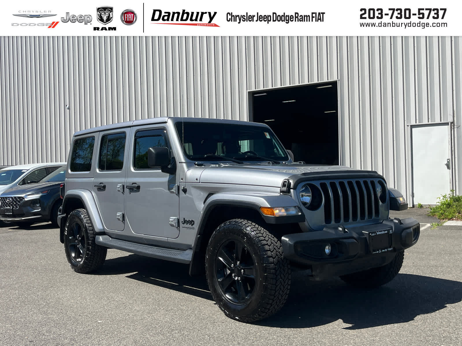 Used 2019 Jeep Wrangler Unlimited Sahara AWD/4WD image 1