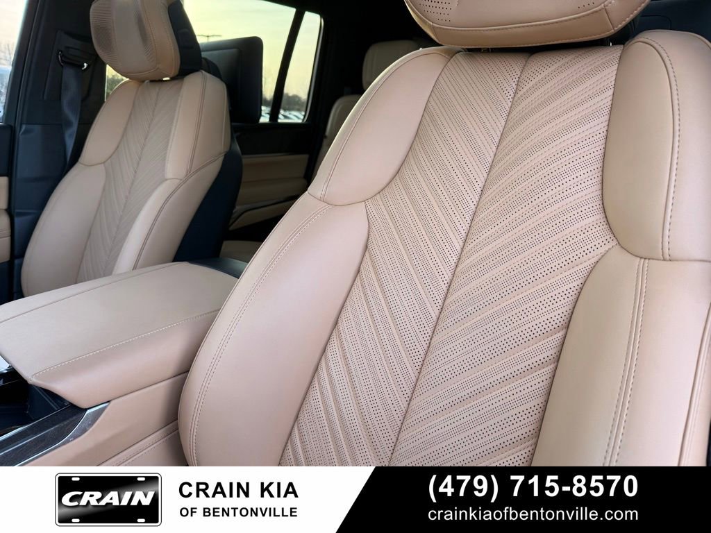 Used 2026 Cadillac Escalade IQL Luxury image 23