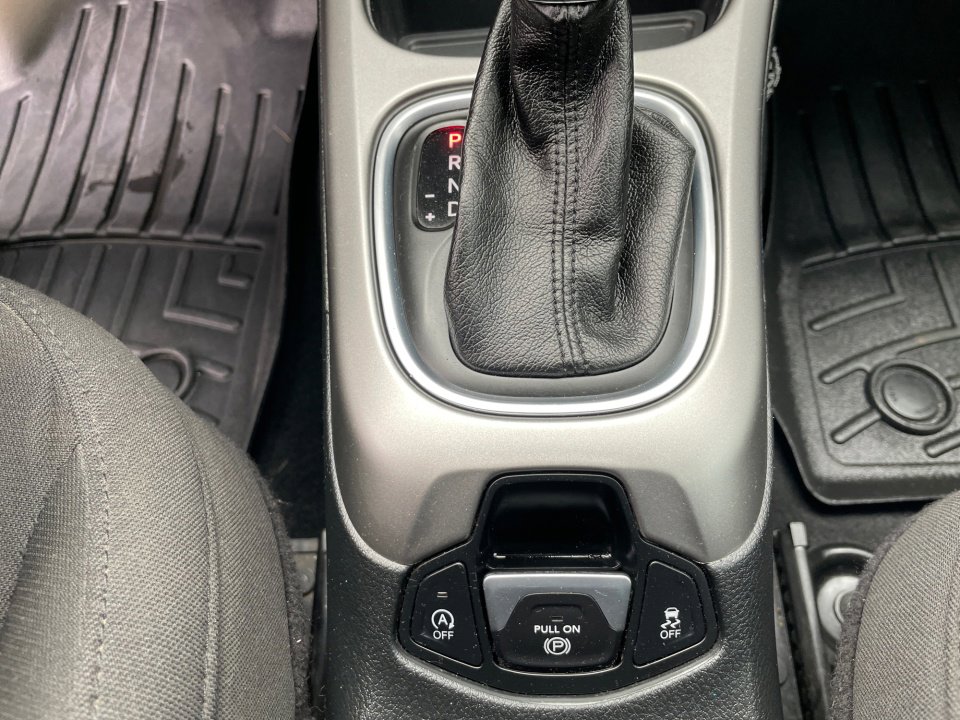 Used 2018 Jeep Compass Sport image 22