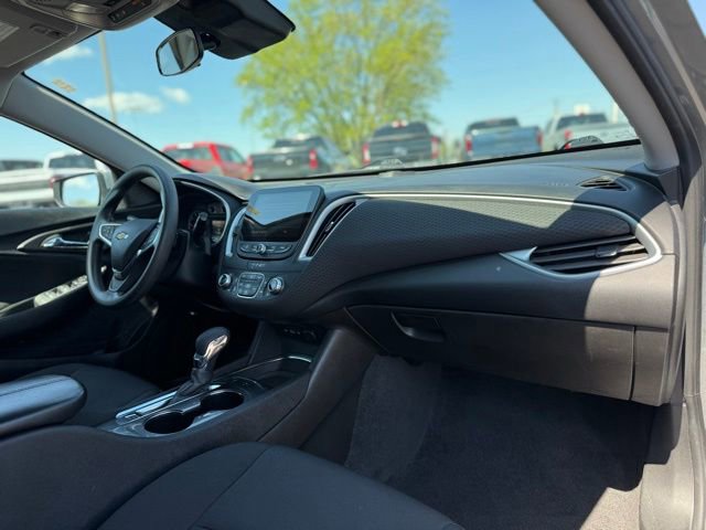 Used 2024 Chevrolet Malibu LT FWD image 16