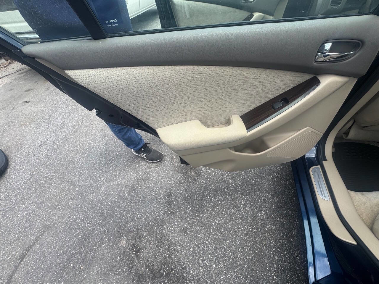 Used 2011 Nissan Altima 2.5 S w/ Convenience Pkg FWD image 18
