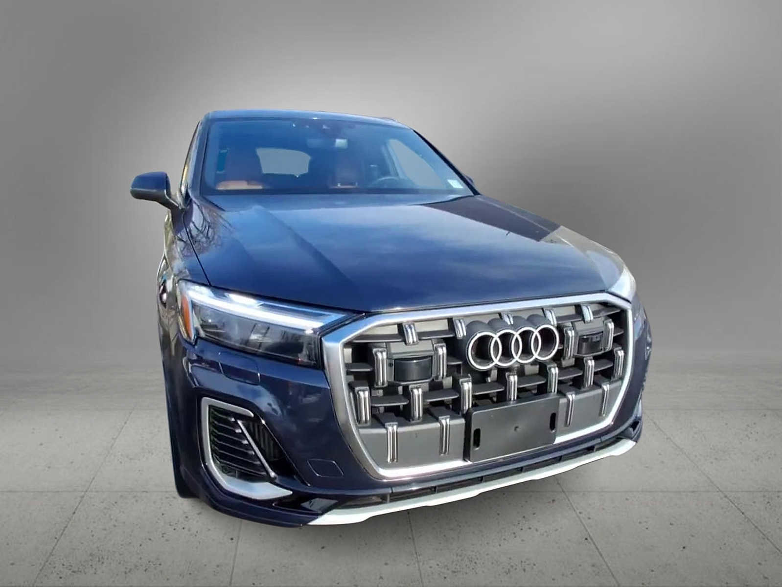 Certified 2025 Audi Q7 3.0T Premium w/ Convenience Package image 3