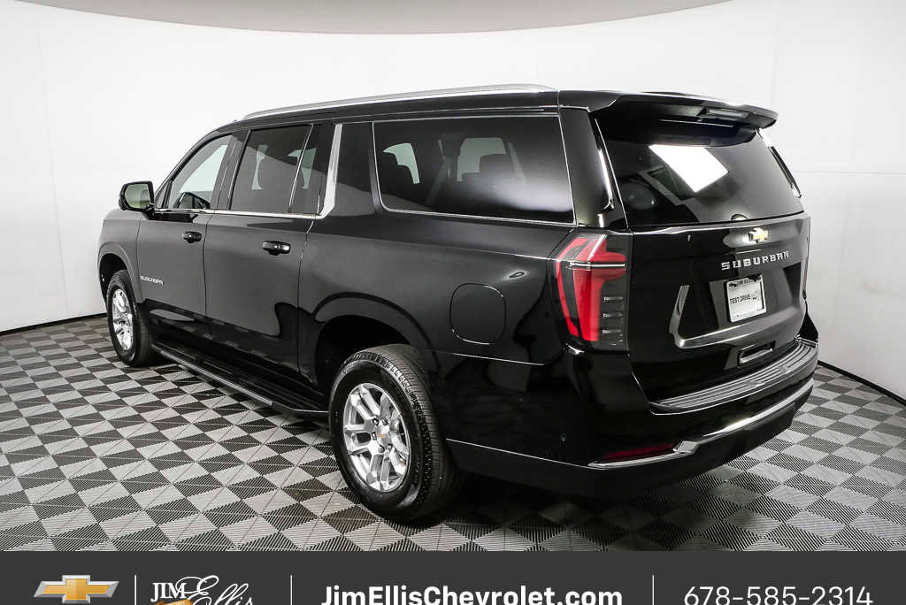 Used 2025 Chevrolet Suburban LT AWD/4WD image 27